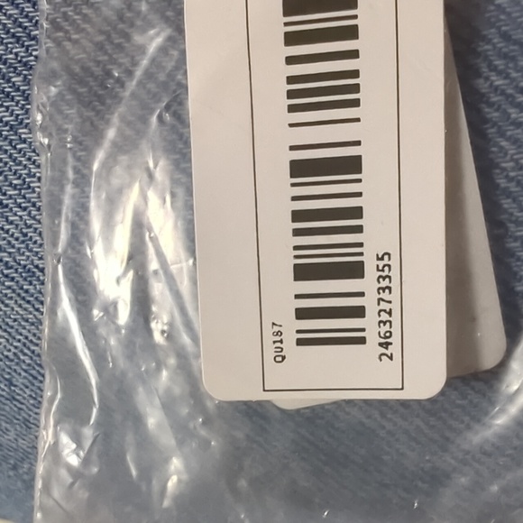 Donald J. Trump Commemorative Coin President 18K Gold Plated USA Collect…NWT - Picture 6 of 11